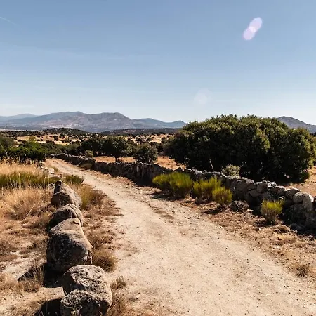 Con Piscina A Un Paso De Segovia Horská chata