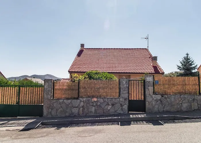 Con Piscina A Un Paso De Segovia Zarzuela del Monte