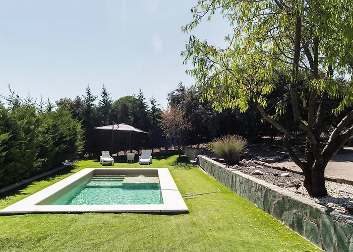 Con Piscina A Un Paso De Segovia * Zarzuela del Monte